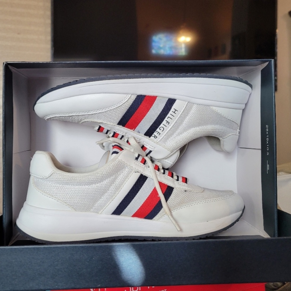 Tommy Hilfiger